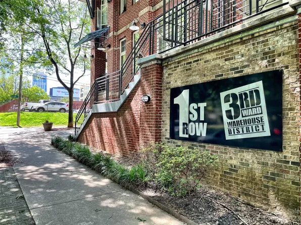 1101 W 1st St APT 211, Charlotte, NC 28202