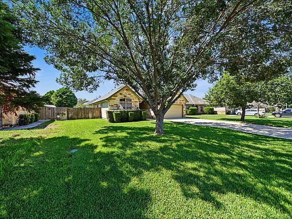 4th image of 15513 Dell Ln