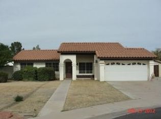 2312 E Flossmoor Cir, Mesa, AZ 85204