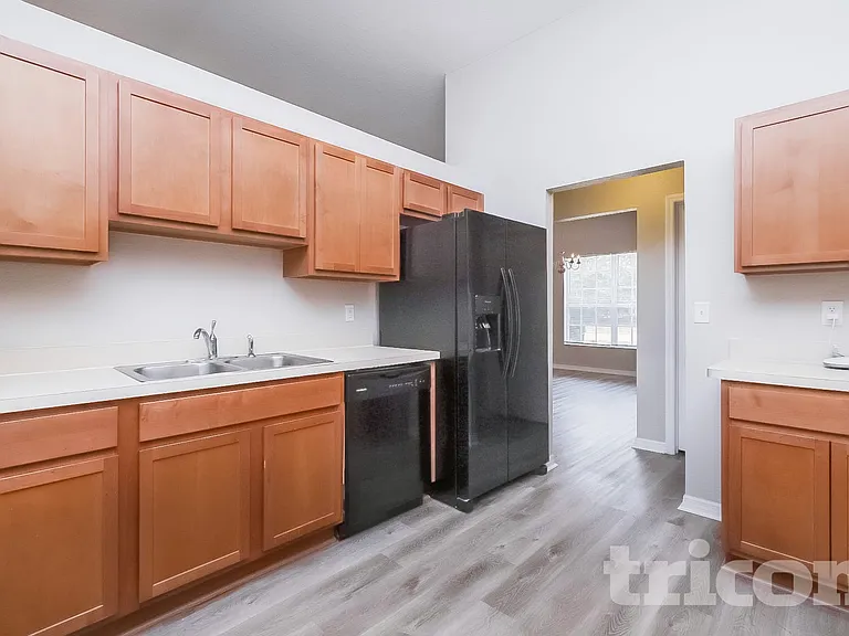 8 Matricaria Ct — Photo 5