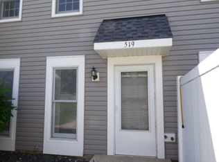 519 Northampton Ln, Roselle, IL 60172