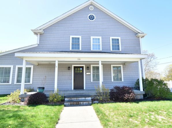 210 High St