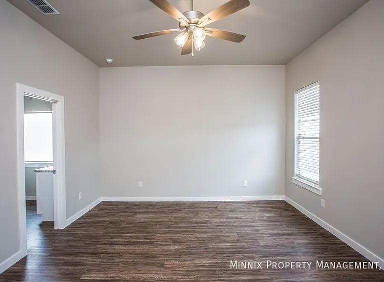 2150 Kirksey Ave — Photo 12