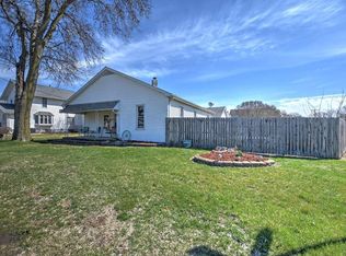 3392 S Swallow Ln, Argenta, IL 62501