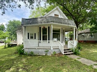 105 E Henry St, Clinton, MO 64735