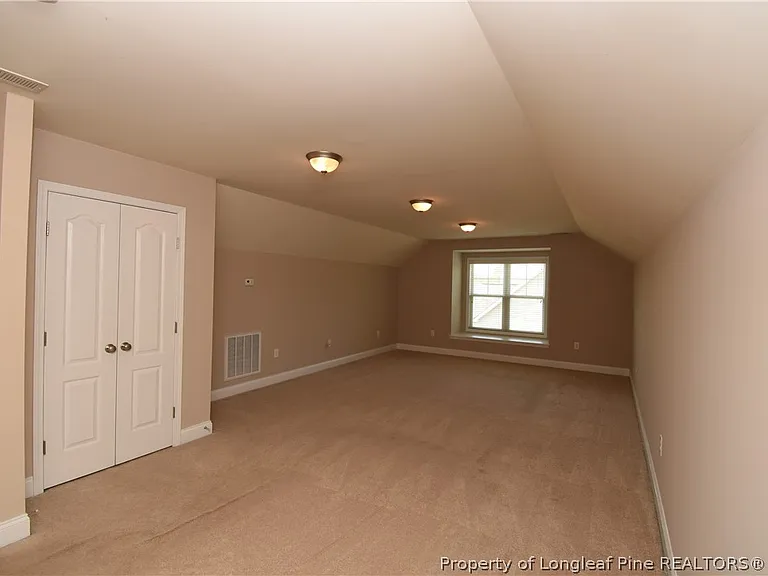 148 S Prince Henry Way — Photo 35