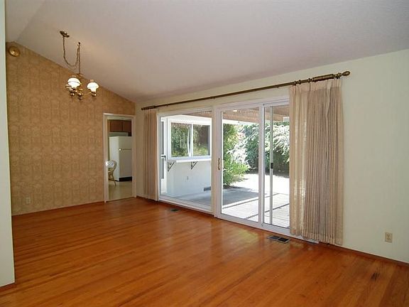 4th image of 1529 Aster Ln