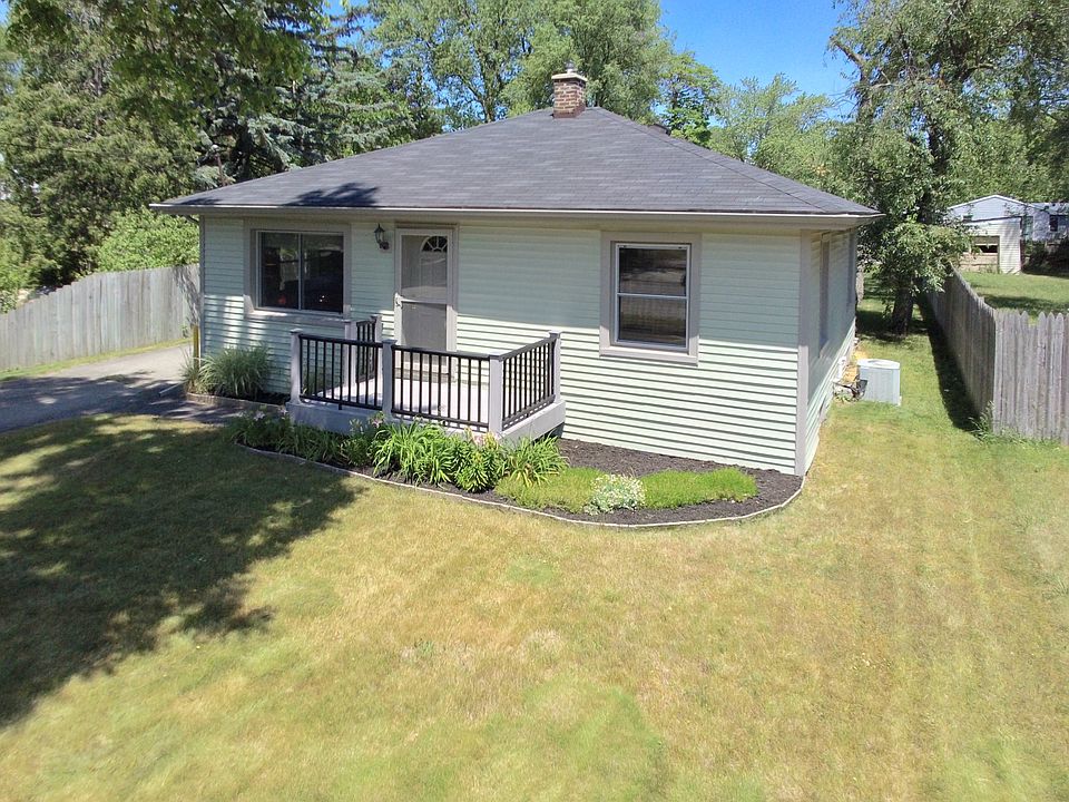 1st image of 241 Murray St SE