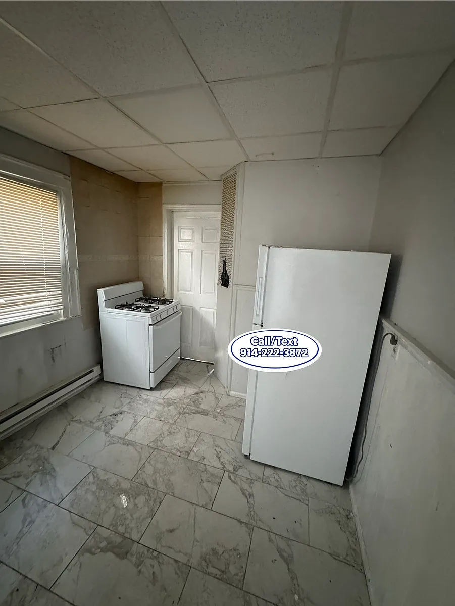 Building Photo - 16 Saratoga Ave #2R