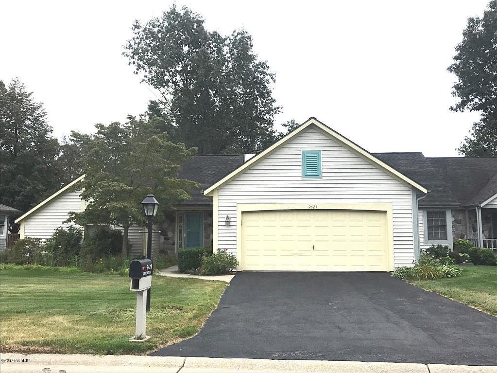 2424 Shoreham Highlands St A, Saint Joseph, MI 49085 Zillow