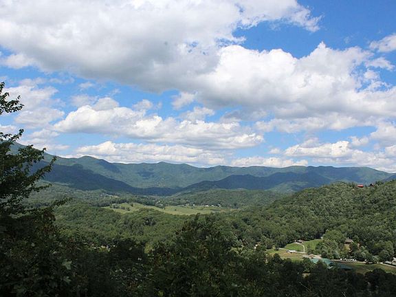 2nd image of 135 Shiloh Rdg