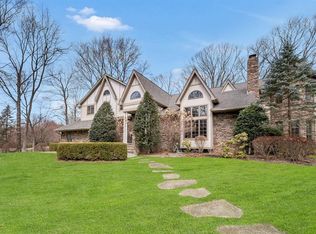 717 Ashmont Rd, Franklin Lakes, NJ 07417