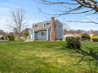 15 Strosberg Rd, Waterford, CT 06385