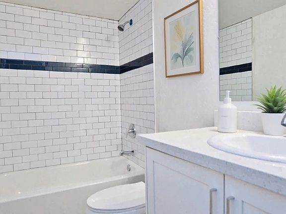 3rd image of 2547 N 48th St #101