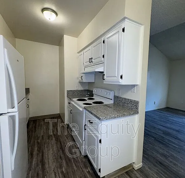 1432 W Elowin Ave — Photo 8