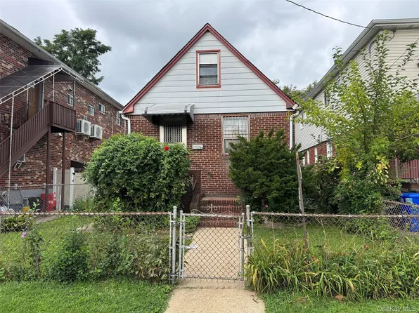 76-36 166th Street, Fresh Meadows, NY 11366