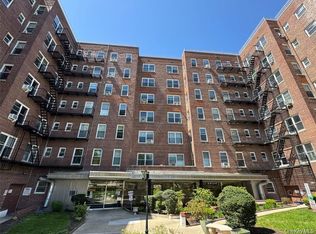 8450 169th St APT 306, Jamaica, NY 11432
