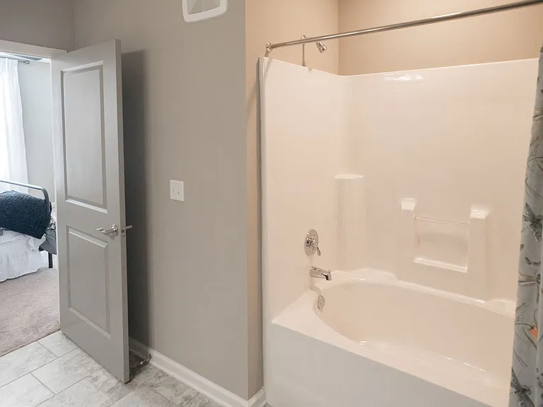 Meridian Park Apartments — Photo 8