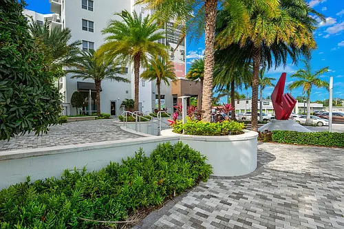 ArtSquare at Hallandale Photo 1