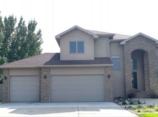 1919 19th Ave NW, Minot, ND 58703