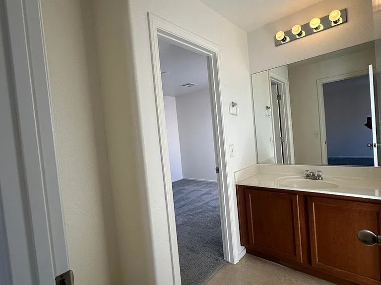 930 Wembly Hills Pl — Photo 15