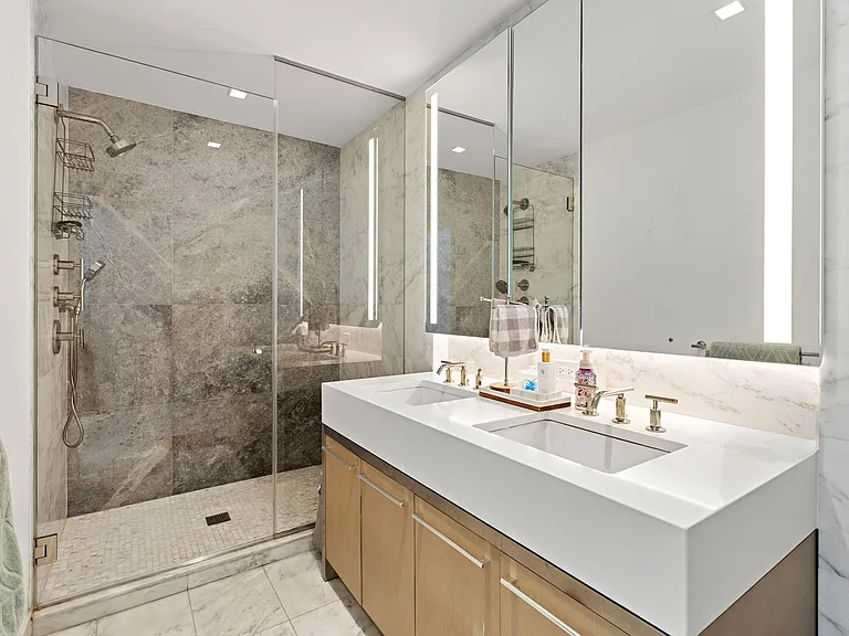 75 Park Ln S #1607 — Photo 9