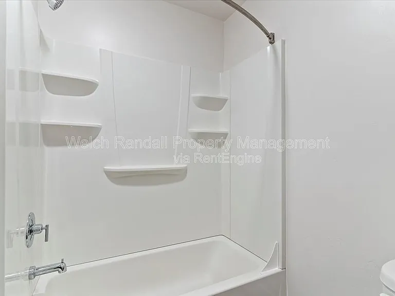 1177 W Shady Brook Ln #4 — Photo 15