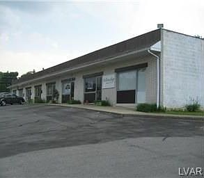 2nd image of 3500 Greenway St