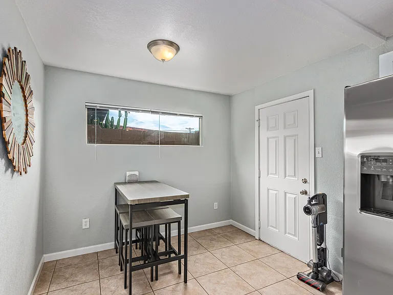 2031 E Orange St — Photo 13