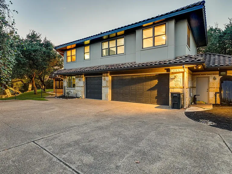 813 Moonlight Bay Dr — Photo 15