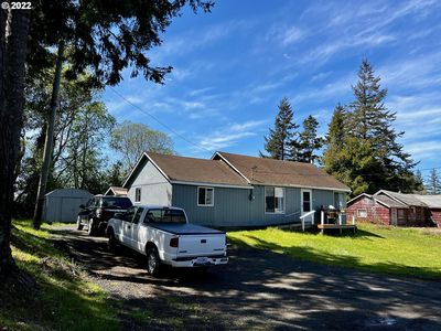 1445 Newmark Ave, Coos Bay, OR, 97420