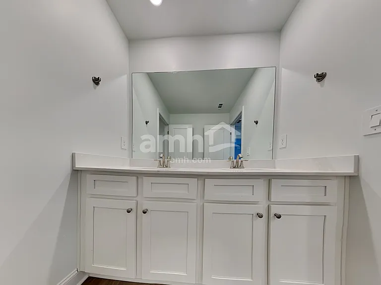 216 Latitia Ln — Photo 14