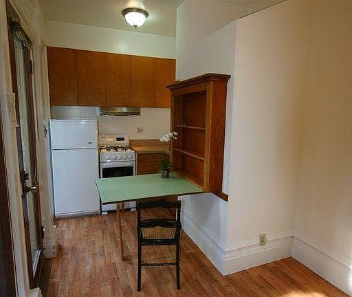 Kitchen featuring "Murphy table"