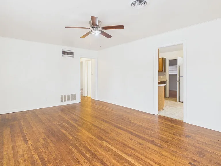 4308 S Jackson St — Photo 6