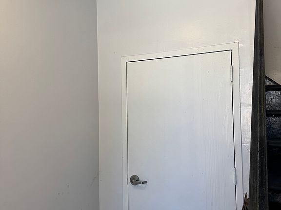 3rd image of 144 Valley St