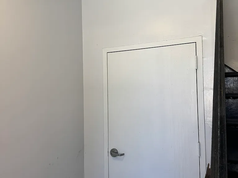 144 Valley St — Photo 3
