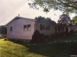 1310 Walnut St, Highland, IL