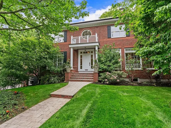 171 Hobart Rd, Newton, MA 02459