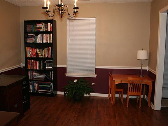 Dining room/Office