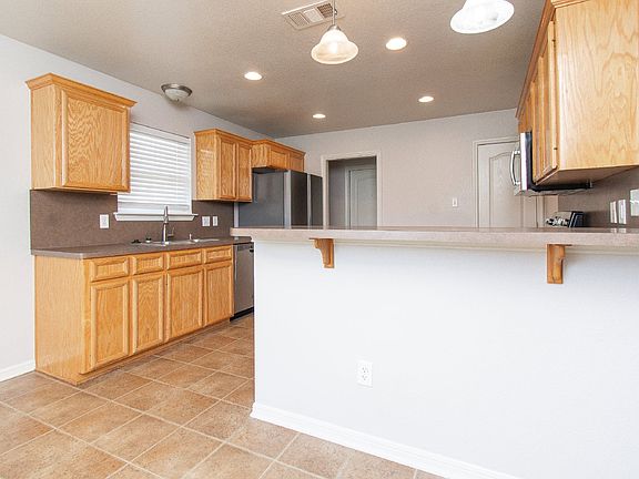 5th image of 10006 Diana Dr