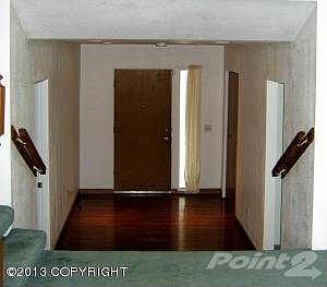 Wide entry way.