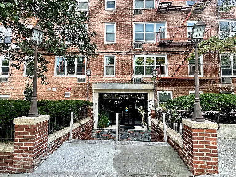 5730 Mosholu Ave #3G — Photo 6