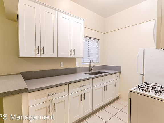 4th image of 119 Orange Ave APT 06