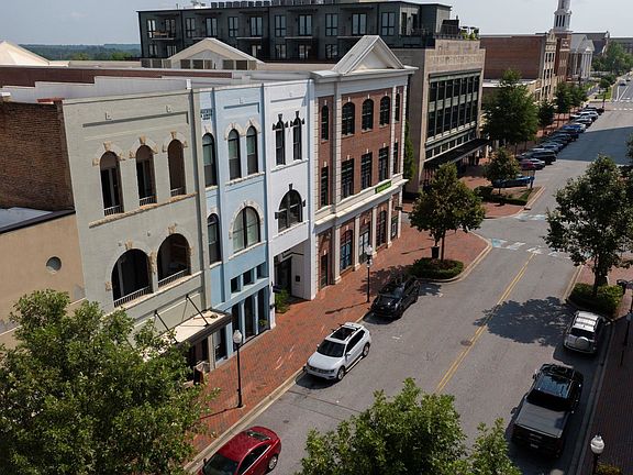 4th image of 160 E Main St