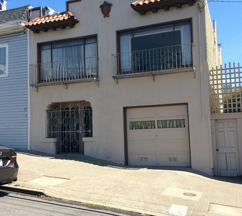 1st image of 782 36th Ave