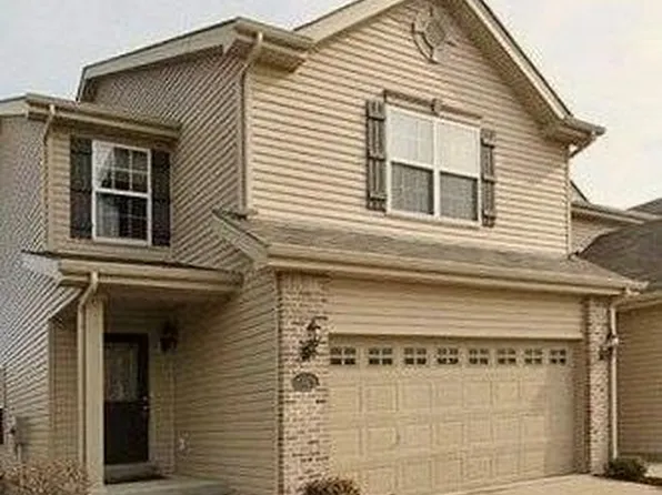 6823 Hampshire Ct, Maryville, IL 62062