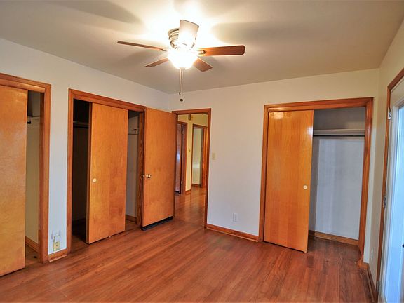 2nd image of 1111 Retlaw St NW