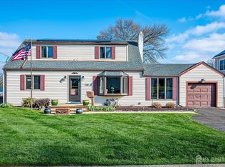 110 Normandy Rd, Colonia, NJ