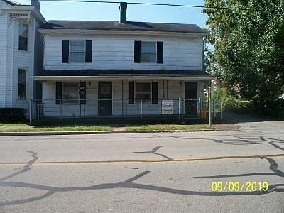 1st image of 714 E 2nd St
