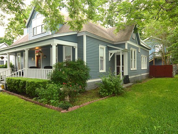 2nd image of 402 Hudgins St